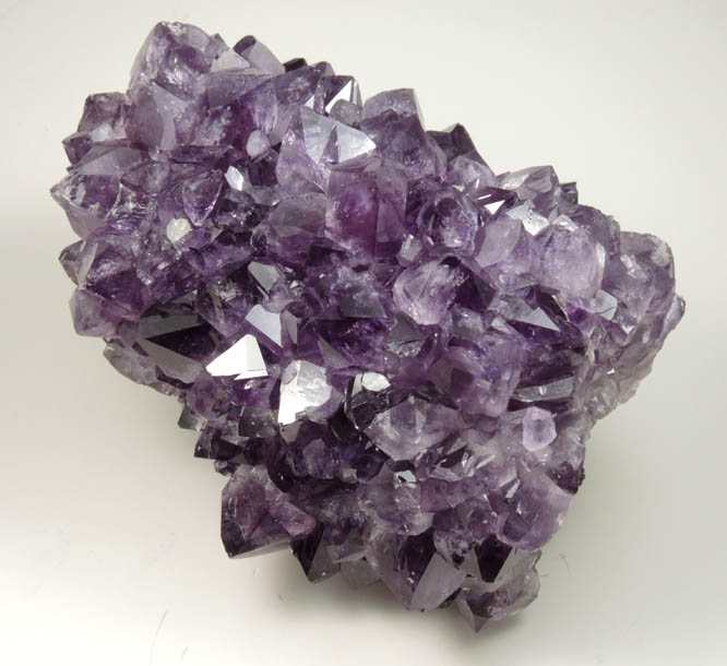 Quartz var. Amethyst Quartz from Catalan Agate-Amethyst District, Southern Paran Basalt Basin, Artigas, Uruguay