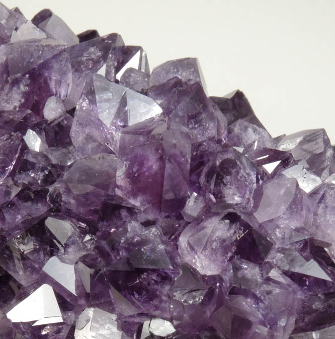 Quartz var. Amethyst Quartz from Catalan Agate-Amethyst District, Southern Paran Basalt Basin, Artigas, Uruguay