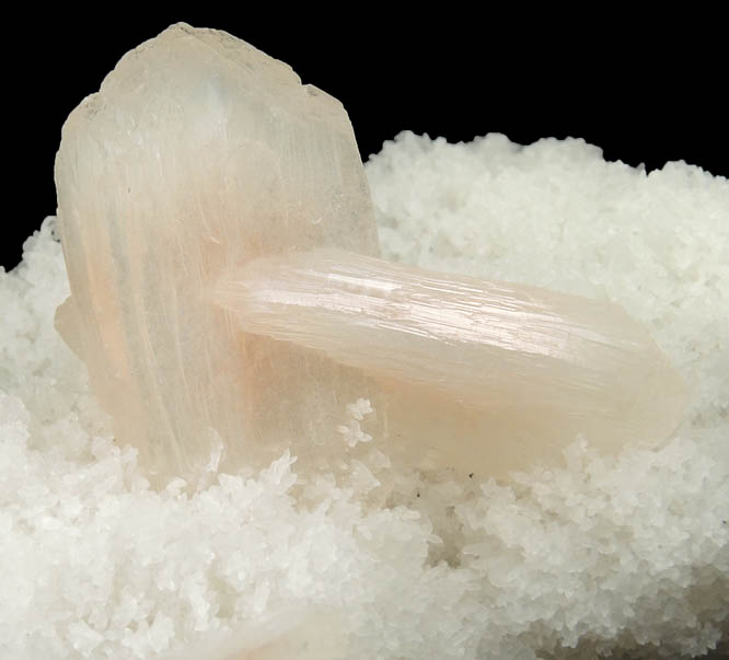 Stilbite on Quartz from Pune District, Maharashtra, India