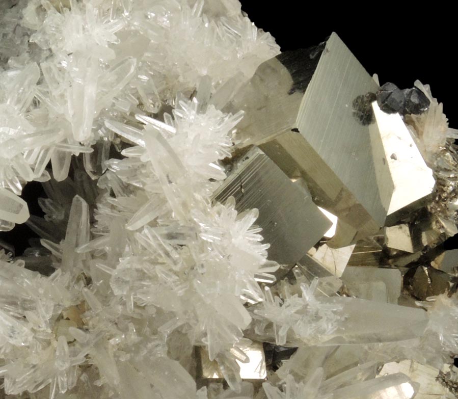 Pyrite, Quartz, Sphalerite from Casapalca District, Huarochiri Province, Lima Department, Peru