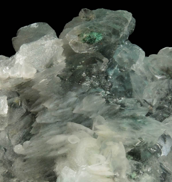 Calcite over Malachite from Concepcin del Oro, Zacatecas, Mexico