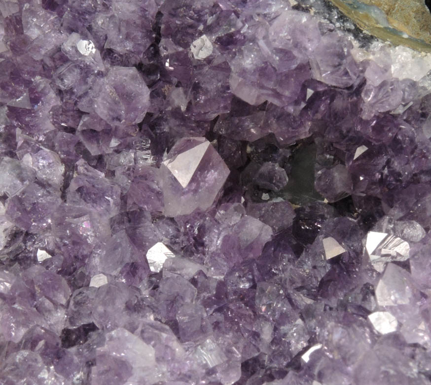 Quartz var. Amethyst Quartz from Catalan Agate-Amethyst District, Southern Paran Basalt Basin, Artigas, Uruguay