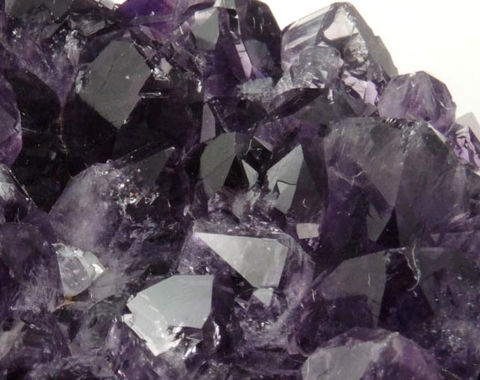 Quartz var. Amethyst Quartz from Catalan Agate-Amethyst District, Southern Paran Basalt Basin, Artigas, Uruguay