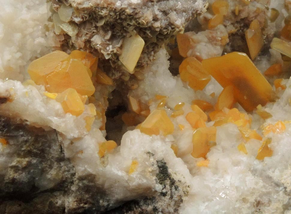 Wulfenite from Hilltop Mine, 2.4 km NNW of Shaw Peak, Chiricahua Mountains, Cochise County, Arizona