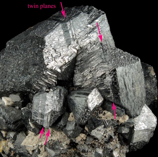 Sphalerite (lamellar twinned) with minor Calcite from Mid-Continent Mine, Treece, Cherokee County, Kansas