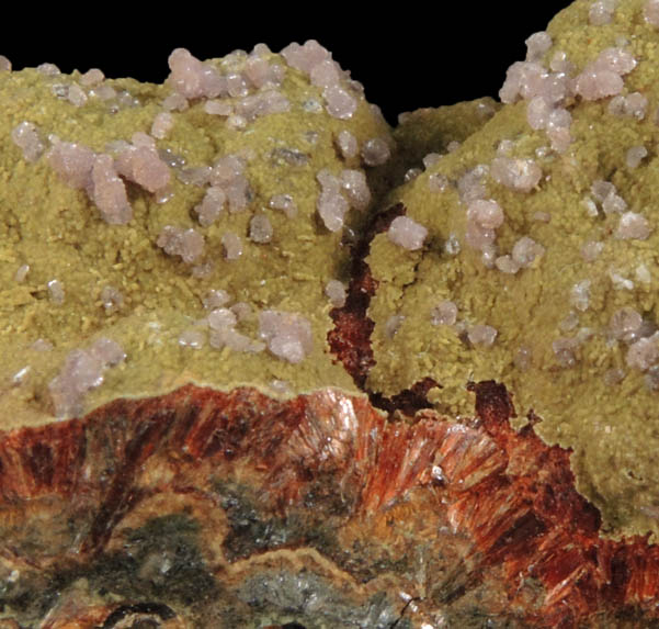 Strengite on Kidwellite over Beraunite from Coon Creek Mine, Polk County, Arkansas