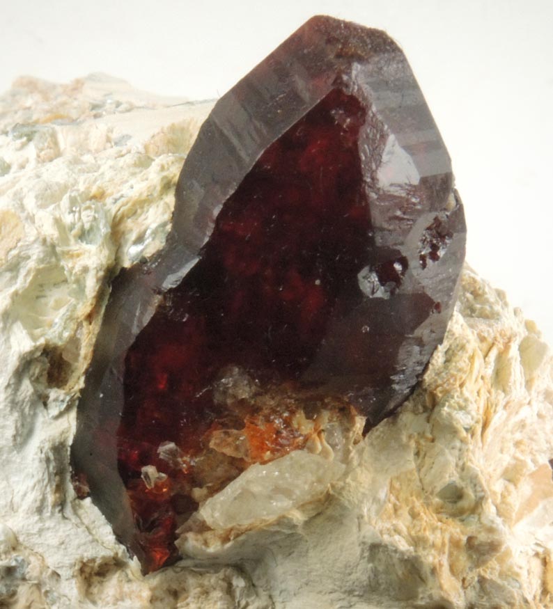 Clinohumite from Jikhan, Badakhshan, Afghanistan