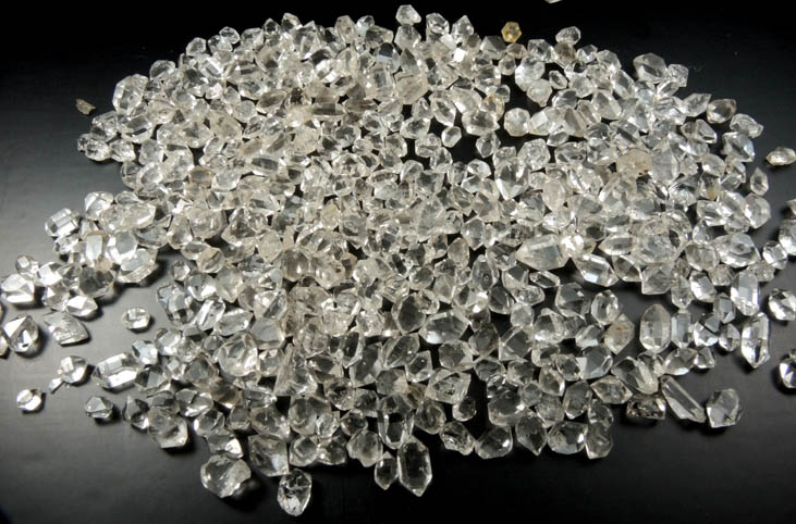 Quartz var. Herkimer Diamonds (collection of 480 crystals, 3-7 mm) from Hickory Hill Diamond Diggings, Fonda, Montgomery County, New York