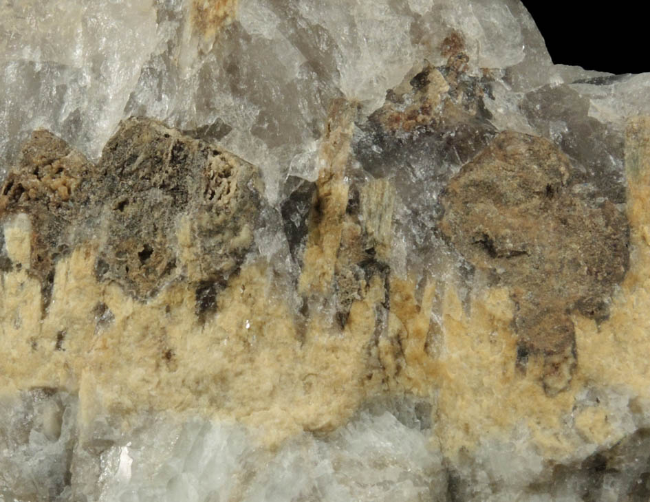 Lithiophilite, Cookeite, Albite, Quartz from Strickland Quarry, Collins Hill, Portland, Middlesex County, Connecticut