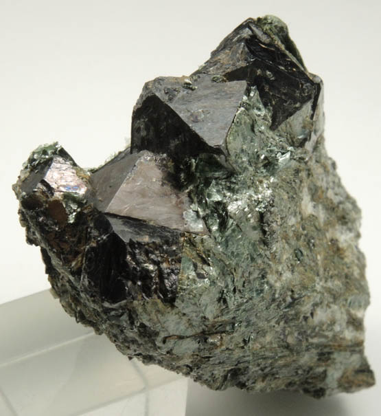 Magnetite in schist from Timm's Hill, Haddam, Middlesex County, Connecticut