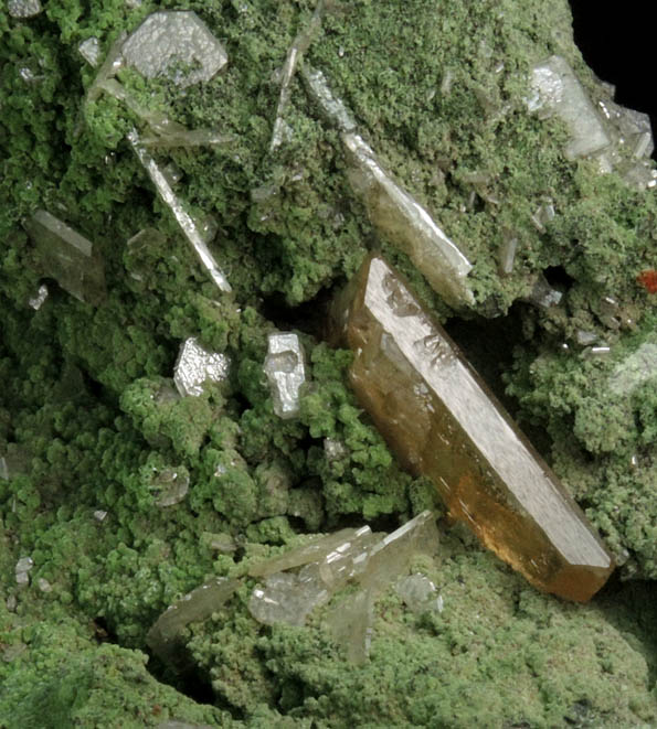 Wulfenite on Duftite over Quartz from Tsumeb Mine, Otavi-Bergland District, Oshikoto, Namibia (Type Locality for Duftite)