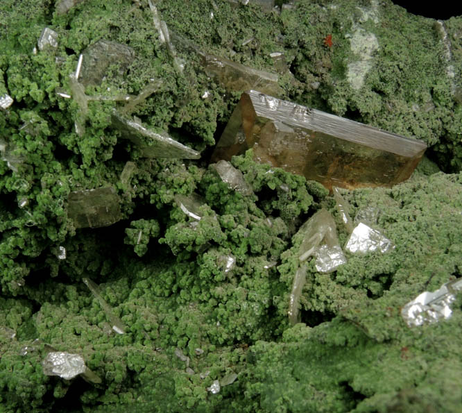 Wulfenite on Duftite over Quartz from Tsumeb Mine, Otavi-Bergland District, Oshikoto, Namibia (Type Locality for Duftite)