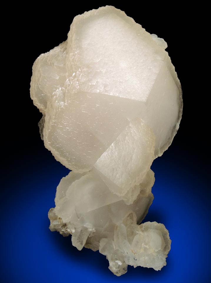 Calcite (internally zoned) from Dalnegorsk, Primorskiy Kray, Russia