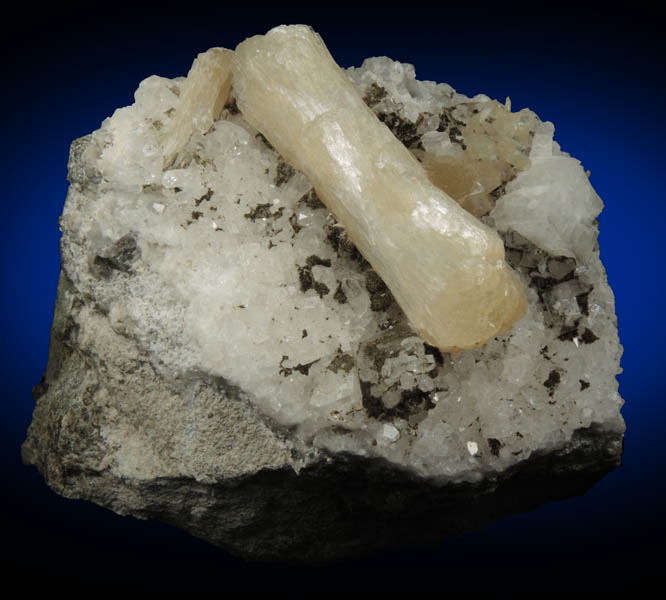 Stilbite, Apophyllite, Quartz, Chamosite from Prospect Park Quarry, Prospect Park, Passaic County, New Jersey