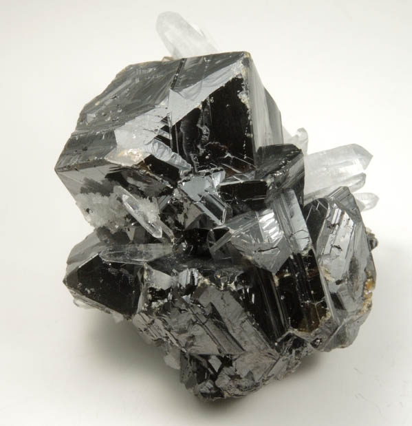 Sphalerite (Spinel Law twinned) with Quartz from Casapalca District, Huarochiri Province, Lima Department, Peru