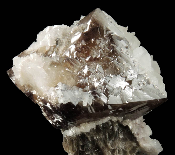 Scheelite, Calcite, Muscovite from Yaogangxian Mine, 32 km southeast of Chenzhou, Hunan, China