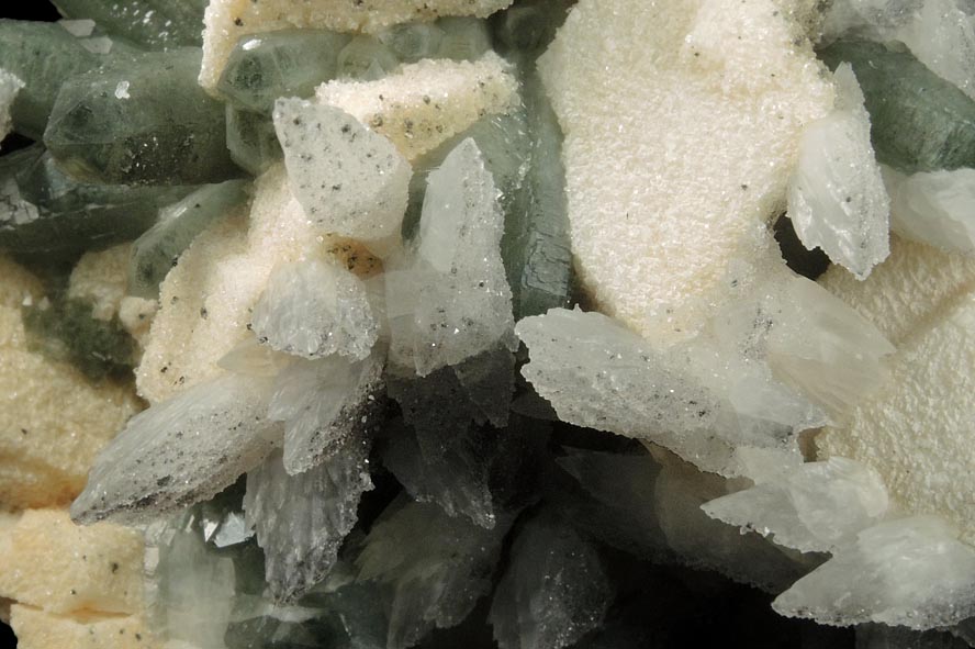 Quartz with Chlorite on Calcite from Naica District, Saucillo, Chihuahua, Mexico