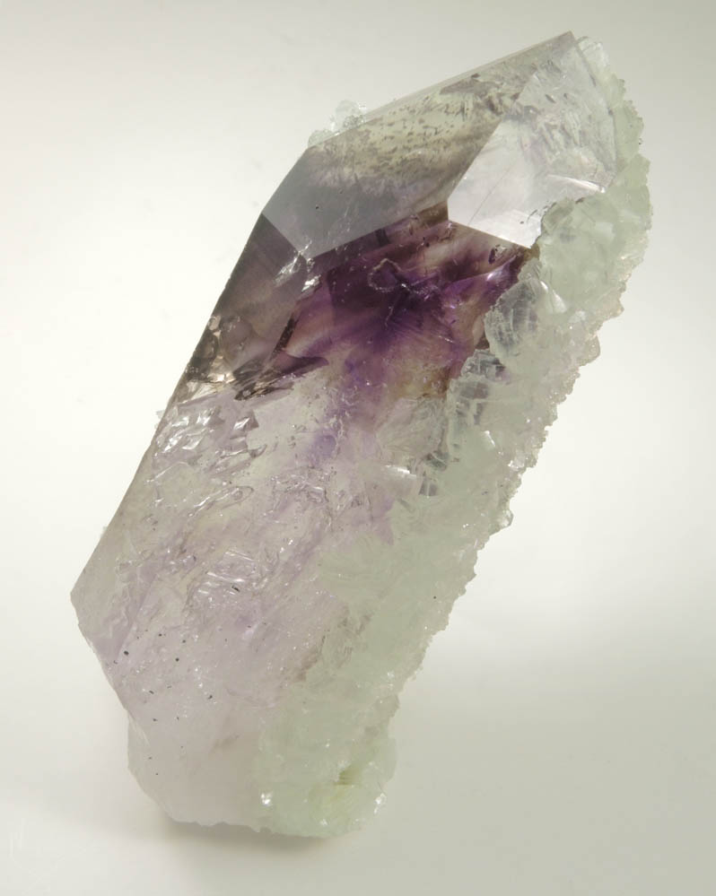 Quartz var. Amethyst (with two-phase inclusion) with Prehnite overgrowth from Goboboseb Mountains, 43 km west of Brandberg Mountain, Erongo region, Namibia