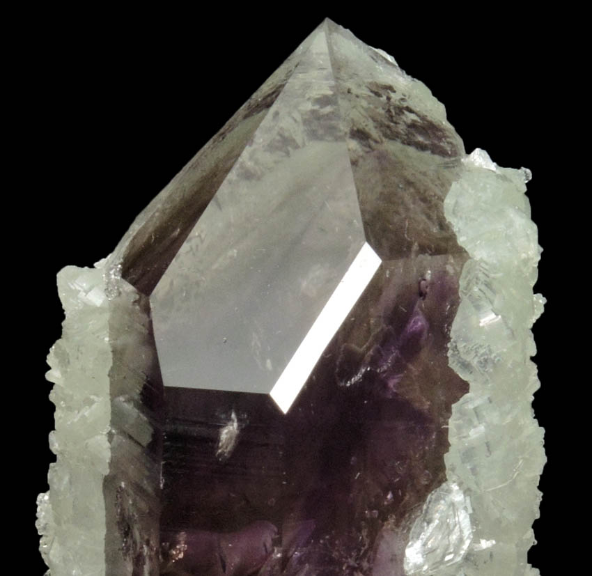 Quartz var. Amethyst (with two-phase inclusion) with Prehnite overgrowth from Goboboseb Mountains, 43 km west of Brandberg Mountain, Erongo region, Namibia