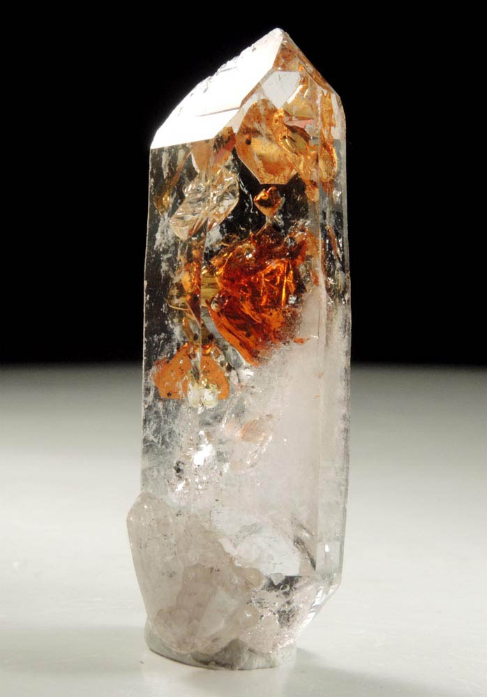 Quartz var. Firefly Quartz with large moveable bubble in petroleum-filled cavity from Madirobe, Tsaratanna, Betsiboka, Madagascar