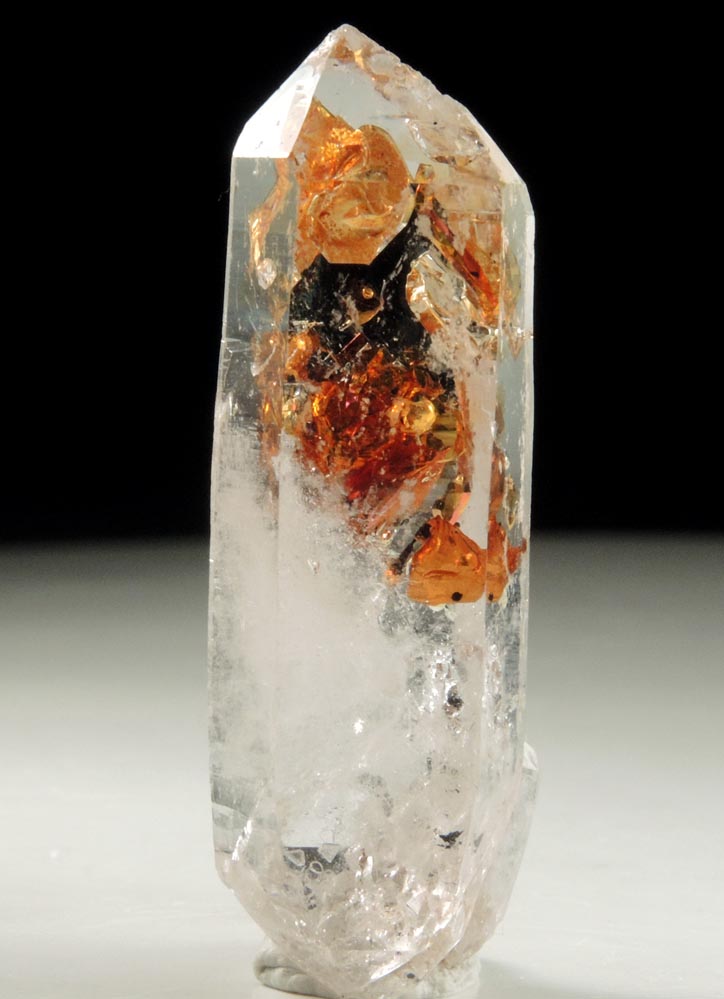 Quartz var. Firefly Quartz with large moveable bubble in petroleum-filled cavity from Madirobe, Tsaratanna, Betsiboka, Madagascar