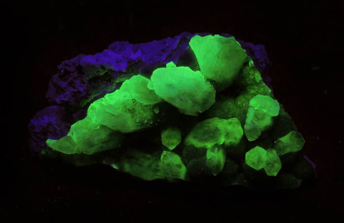 Shattuckite and Quartz on Chrysocolla from Rancho Jacalito, Cuitaca, Sonora, Mexico