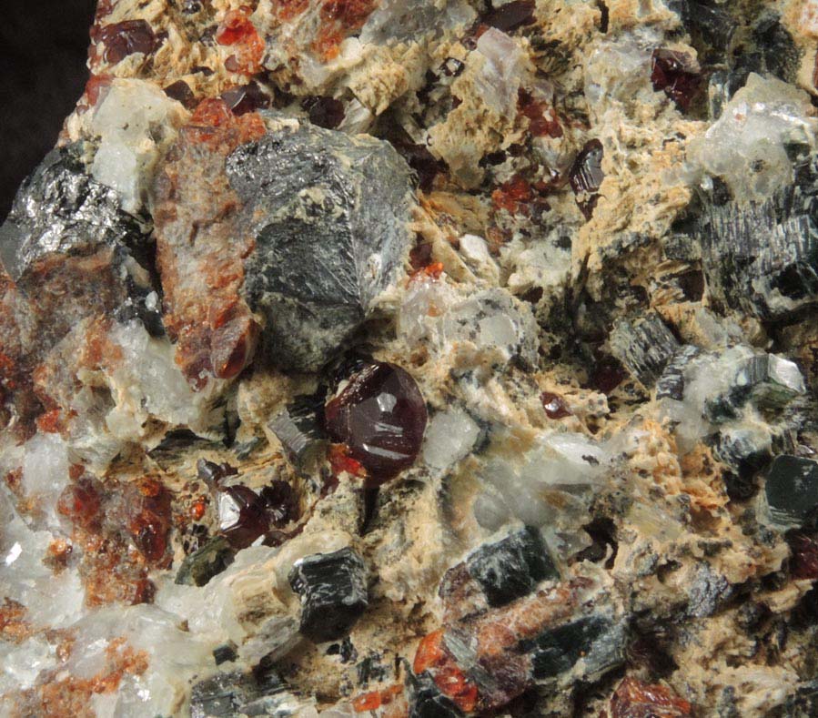 Clinochlore, Chondrodite and Magnetite from Tilly Foster Iron Mine, near Brewster, Putnam County, New York