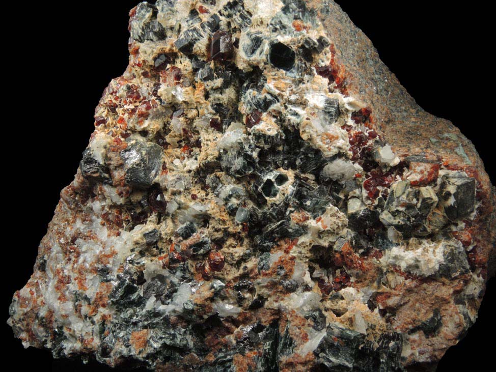 Clinochlore, Chondrodite and Magnetite from Tilly Foster Iron Mine, near Brewster, Putnam County, New York