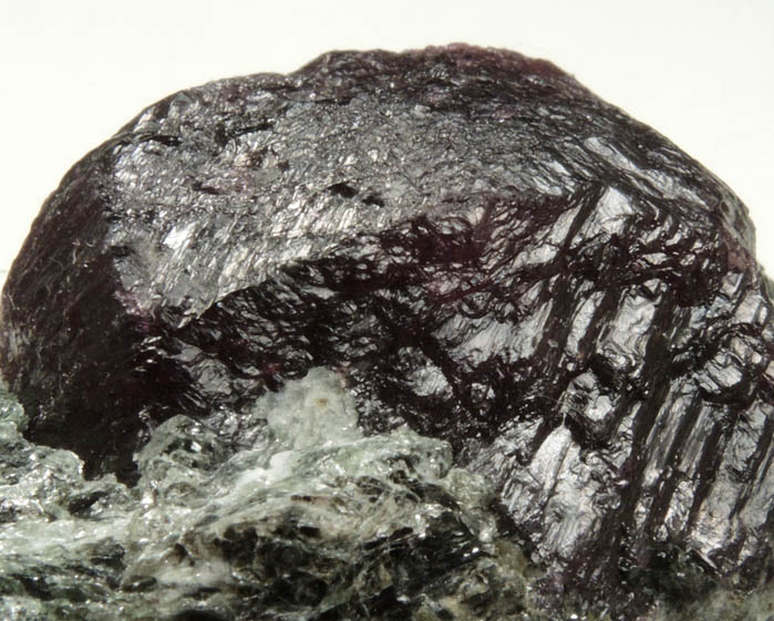 Almandine var. Rhodolite Garnet from Fazenda Rodolita, Peixe, 5.5 km south of Valrio da Natividade, Tocantins, Brazil