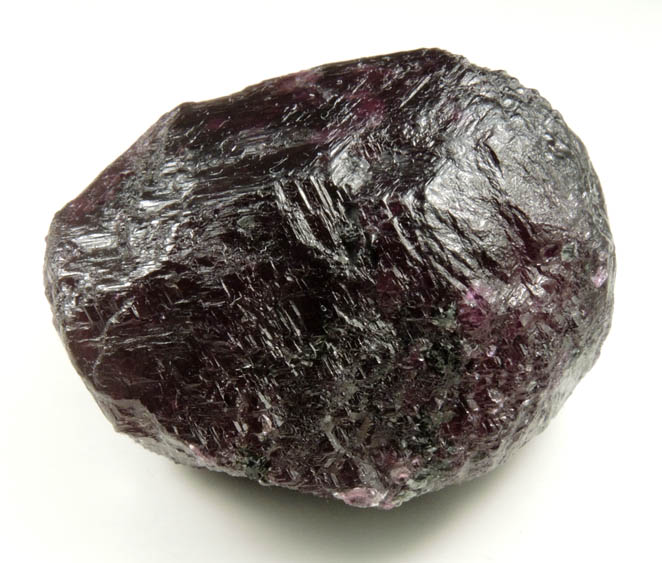 Almandine var. Rhodolite Garnet from Fazenda Rodolita, Peixe, 5.5 km south of Valrio da Natividade, Tocantins, Brazil