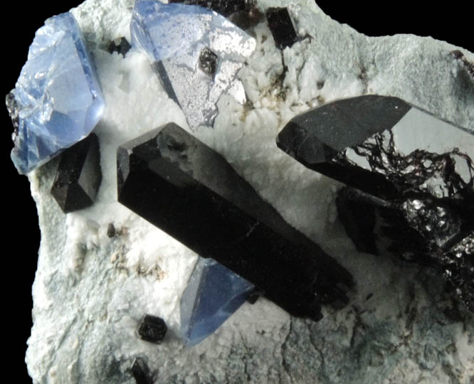 Benitoite and Neptunite in Natrolite from Benitoite Gem Mine, New Idria District, San Benito County, California (Type Locality for Benitoite)