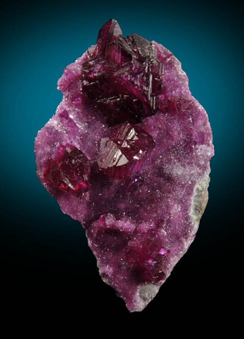 Clinochlore var. Kammererite from Pembe Gle Mine, Kop Daglari, 70 km WNW of Erzurum, East Anatolia, Turkey