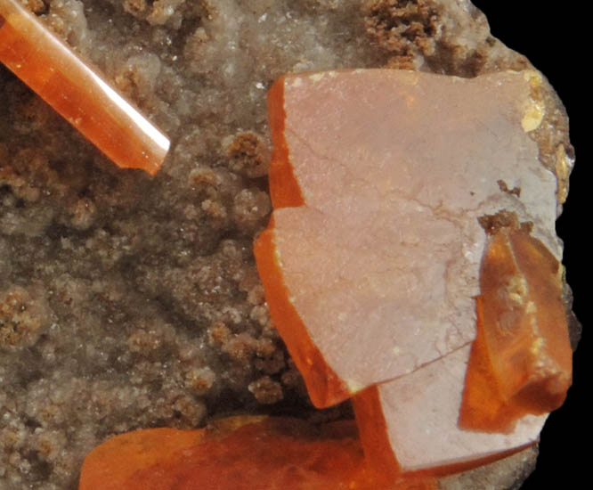 Wulfenite on Calcite from Sierra de Los Lamentos, Chihuahua, Mexico