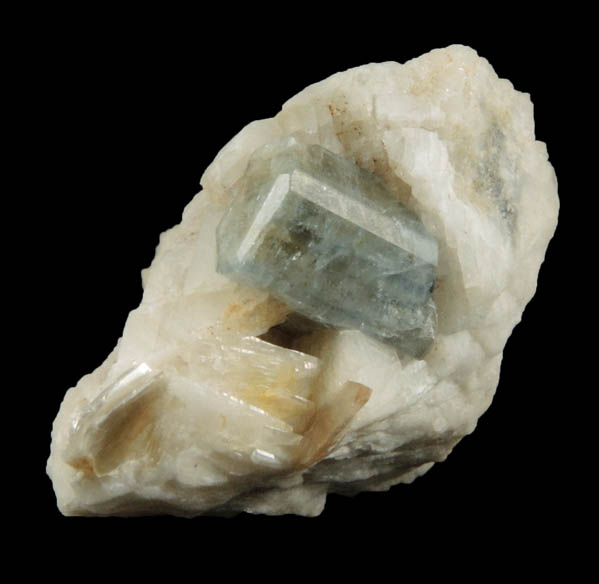 Fluorapatite on Albite with Muscovite from Emmons Quarry, southeastern slope of Uncle Tom Mountain, Greenwood, Oxford County, Maine