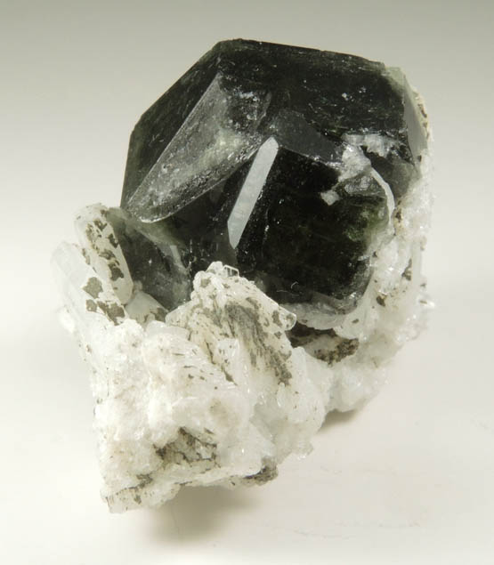 Fluorapatite on Albite from Sapo Mine, Conselheiro Pena, Minas Gerais, Brazil