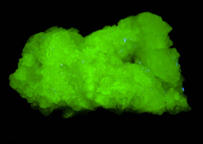 Photo below under longwave ultraviolet illumination of Adamite from Mina Ojuela, Mapimi, Durango, Mexico Adamite from Mina Ojuela, Mapimi, Durango, Mexico