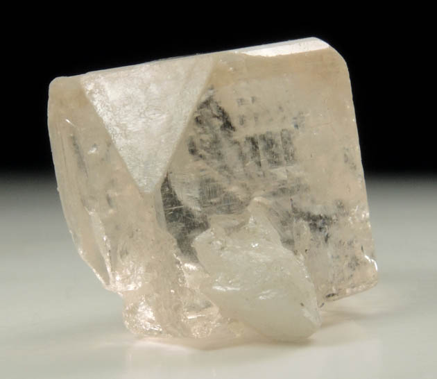 Topaz with minor albite from Dassu, Braldu Valley, Gilgit-Baltistan, Pakistan