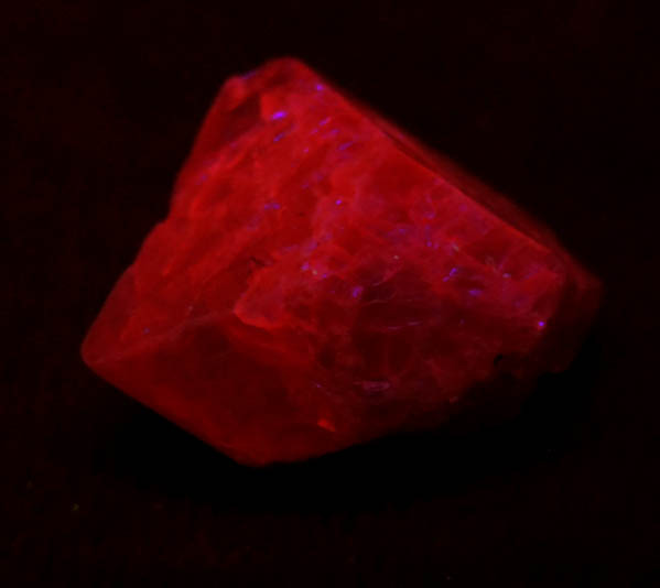 Spinel from Mogok District, 115 km NNE of Mandalay, Mandalay Division, Myanmar (Burma)