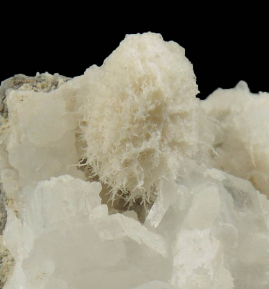 Thomsonite-Ca on Chabazite-Ca and Stilbite-Ca from Jaquish Road Cut, near Goble, Columbia County, Oregon