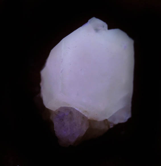 Calcite from Roncari Quarry, East Granby, Hartford County, Connecticut