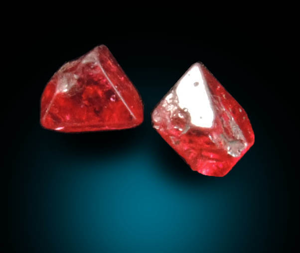 Spinel (2 crystals) from Pein Pyit, Mogok District, 115 km NNE of Mandalay, Mandalay Division, Myanmar (Burma)