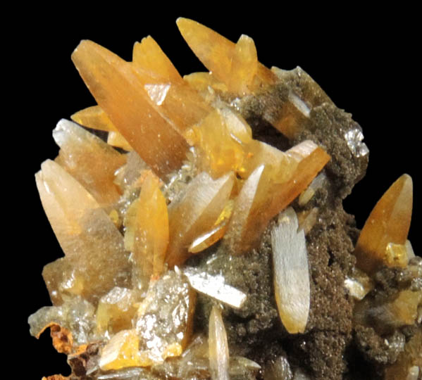 Wulfenite (pseudo-scalenohedral crystals) with Mimetite from Mina Ojuela, San Juan Poniente Vein, Level 6, Mapimi, Durango, Mexico