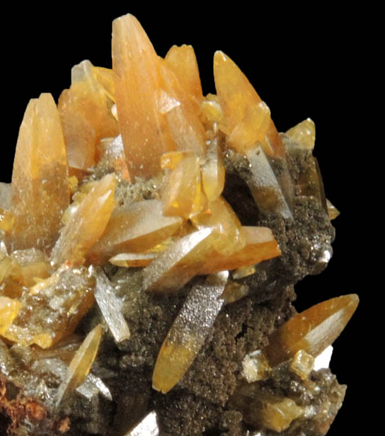 Wulfenite (pseudo-scalenohedral crystals) with Mimetite from Mina Ojuela, San Juan Poniente Vein, Level 6, Mapimi, Durango, Mexico