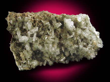 Axinite-(Fe), Epidote, Albite, Palygorskite from Miracle Mountain Mine, Calaveras County, California
