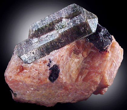 Fluorapatite in Calcite from Otter Lake, Qubec, Canada