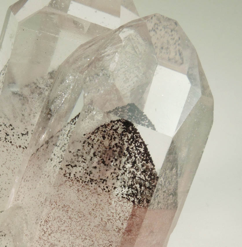 Quartz with phantom-growth zoned Hematite Inclusions from Karur District, Tamil Nadu, India