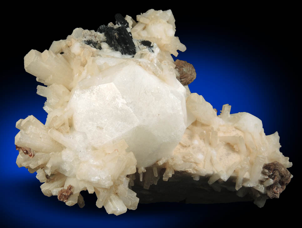 Analcime, Natrolite, Rhodochrosite, Aegirine from Poudrette Quarry, Mont Saint-Hilaire, Qubec, Canada