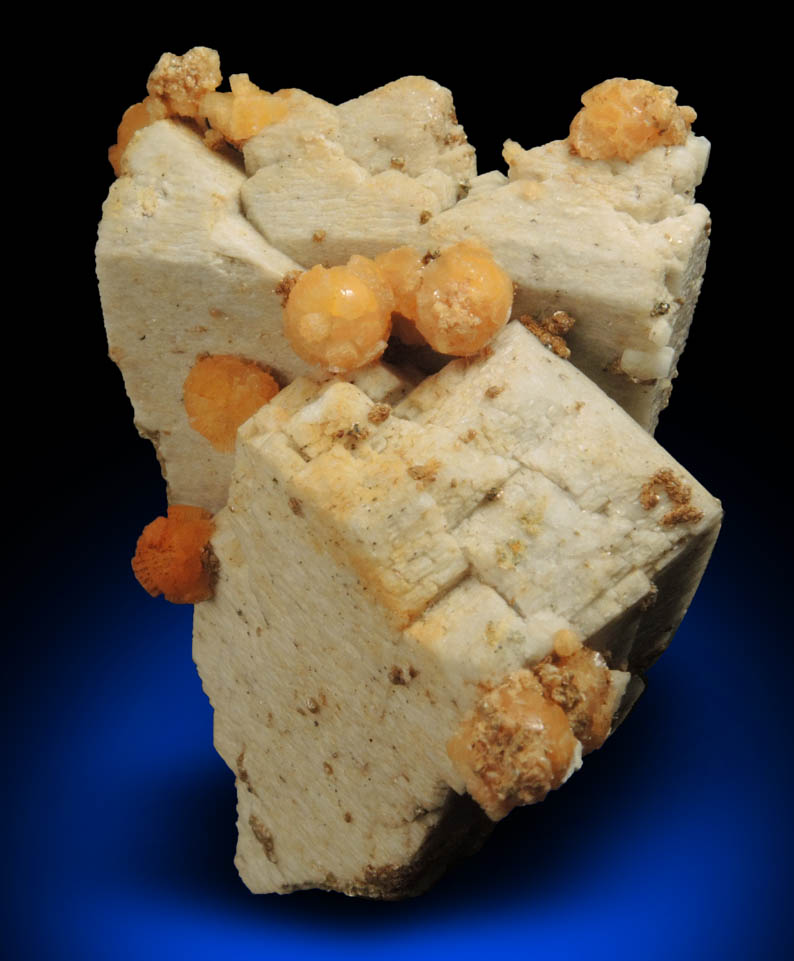 Stellerite on Feldspar from La Mancuerna, Tatatila, Veracruz, Mexico