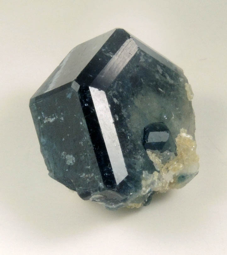 Fluorapatite (color zoned) from Capoeira Mine, Rio Grande do Norte, Brazil